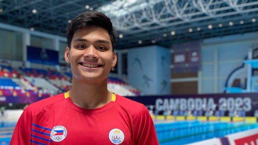 Swimmer Jerard Jacinto sets another national record while preparing for a school exam